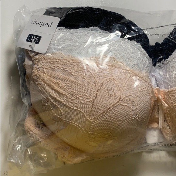 Fashion Nova 3 Pack Push up bra - Picture 2 of 2